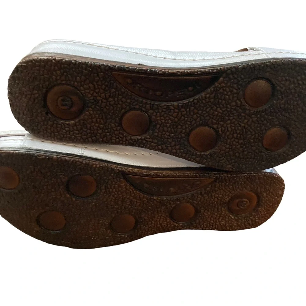 Sheridan Mia Multicolor Floral Sandals - Picture 4 of 11